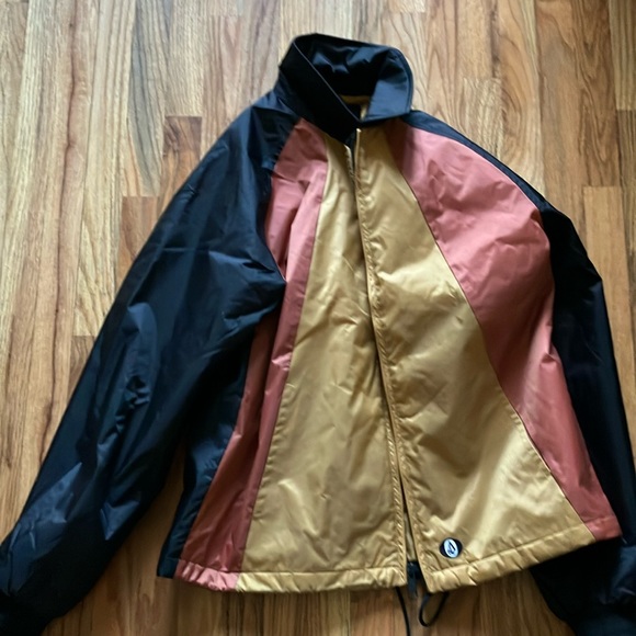 Volcom water resistant brand new, size large - Picture 1 of 3